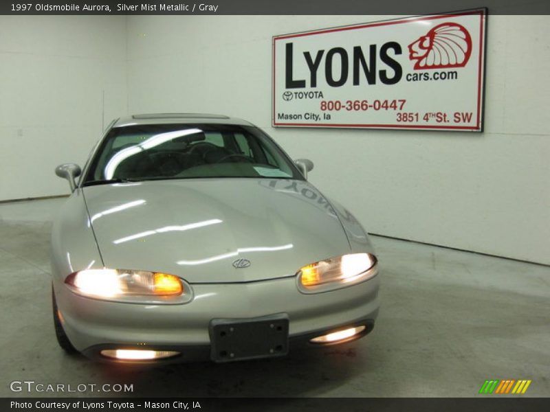 Silver Mist Metallic / Gray 1997 Oldsmobile Aurora