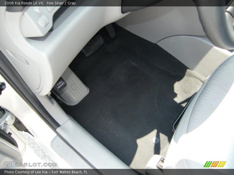 Fine Silver / Gray 2008 Kia Rondo LX V6