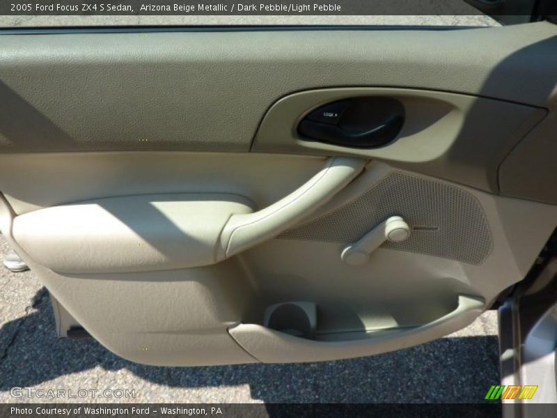Arizona Beige Metallic / Dark Pebble/Light Pebble 2005 Ford Focus ZX4 S Sedan