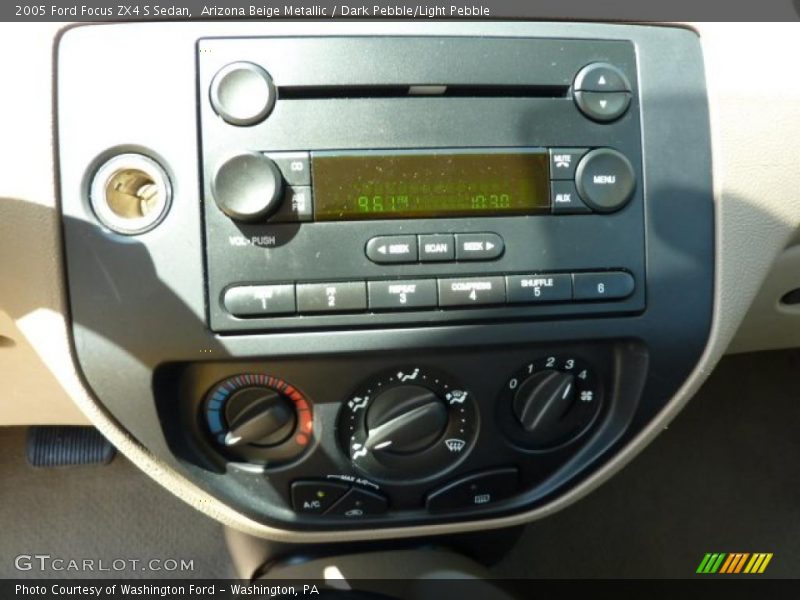 Arizona Beige Metallic / Dark Pebble/Light Pebble 2005 Ford Focus ZX4 S Sedan