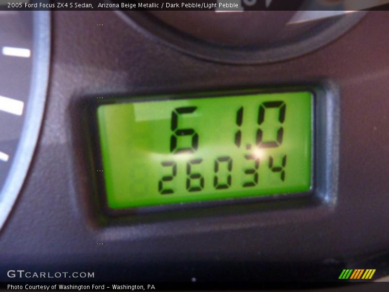 Arizona Beige Metallic / Dark Pebble/Light Pebble 2005 Ford Focus ZX4 S Sedan