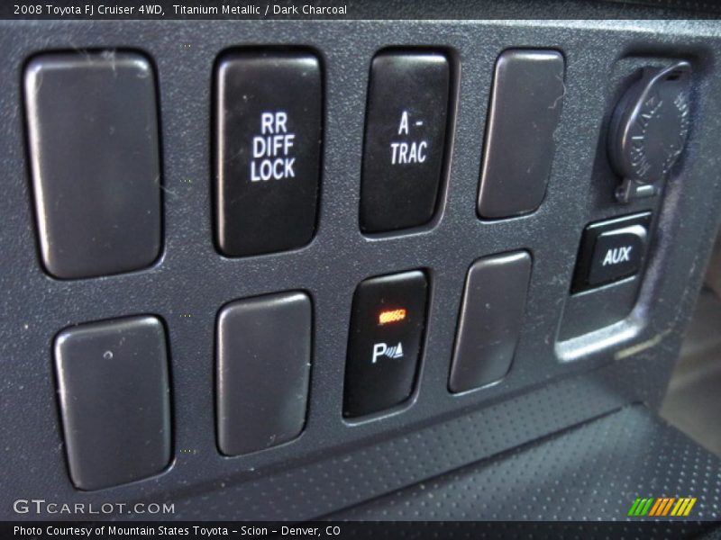 Titanium Metallic / Dark Charcoal 2008 Toyota FJ Cruiser 4WD