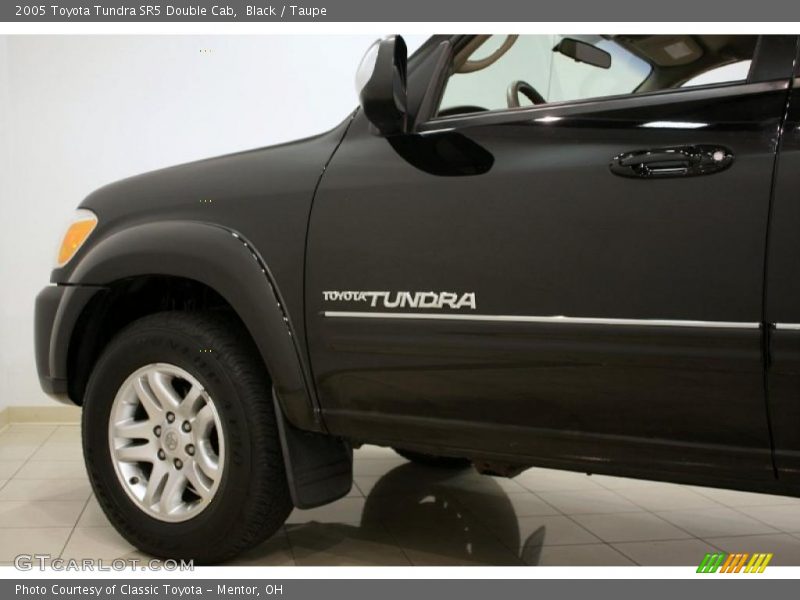 Black / Taupe 2005 Toyota Tundra SR5 Double Cab
