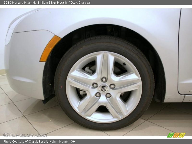 Brilliant Silver Metallic / Dark Charcoal 2010 Mercury Milan I4