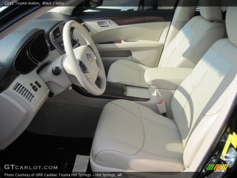 Black / Ivory 2011 Toyota Avalon