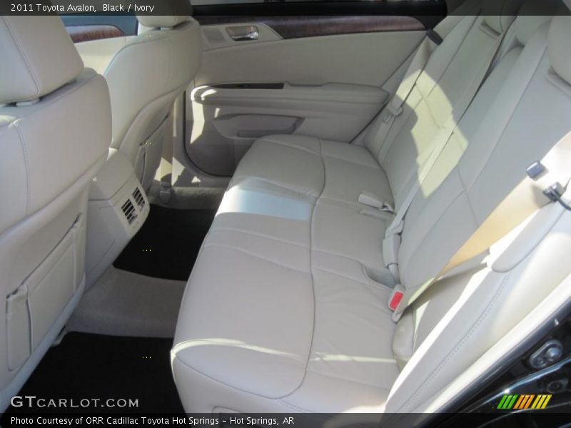 Black / Ivory 2011 Toyota Avalon