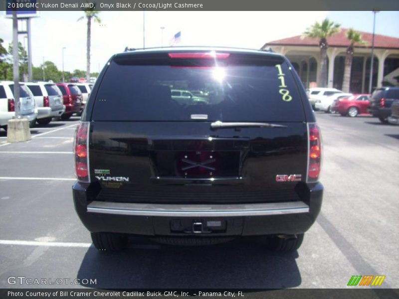 Onyx Black / Cocoa/Light Cashmere 2010 GMC Yukon Denali AWD