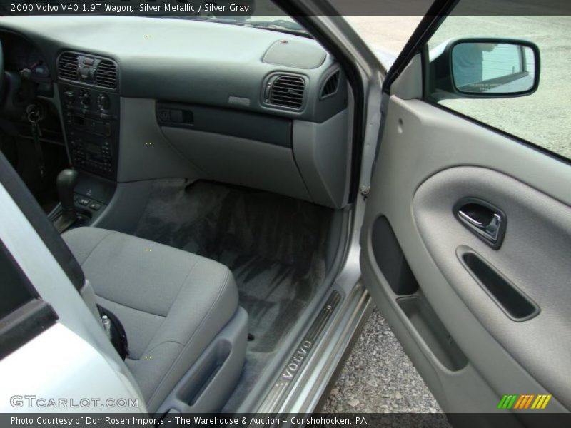 Silver Metallic / Silver Gray 2000 Volvo V40 1.9T Wagon