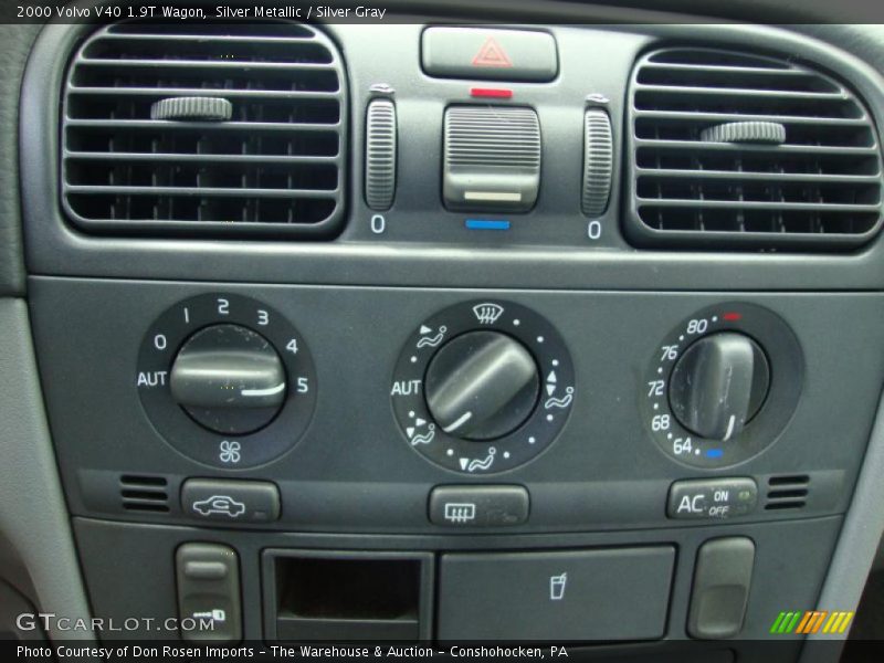 Silver Metallic / Silver Gray 2000 Volvo V40 1.9T Wagon