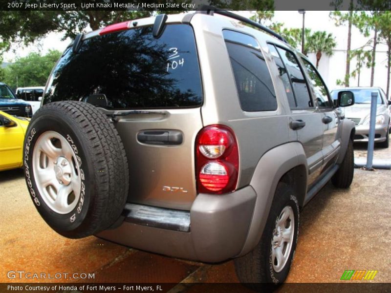 Light Khaki Metallic / Medium Slate Gray 2007 Jeep Liberty Sport