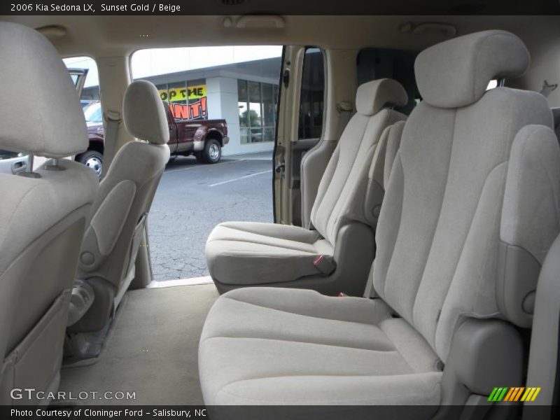 Sunset Gold / Beige 2006 Kia Sedona LX