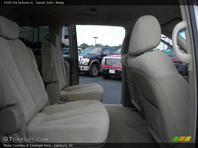 Sunset Gold / Beige 2006 Kia Sedona LX