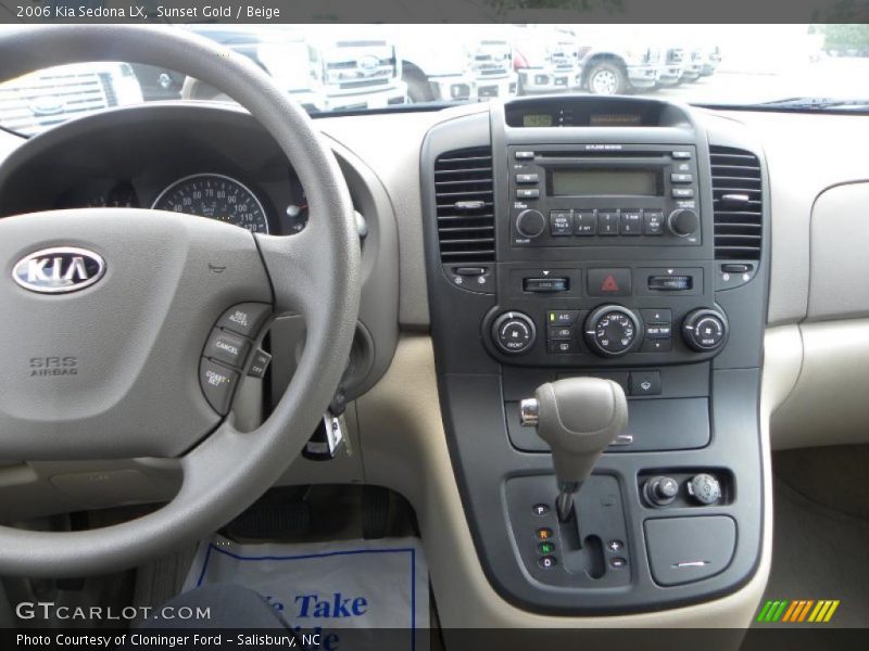 Sunset Gold / Beige 2006 Kia Sedona LX