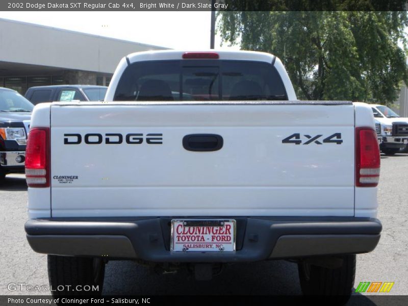 Bright White / Dark Slate Gray 2002 Dodge Dakota SXT Regular Cab 4x4