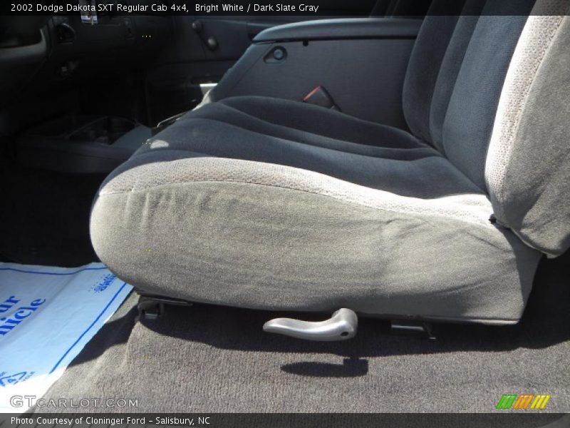 Bright White / Dark Slate Gray 2002 Dodge Dakota SXT Regular Cab 4x4