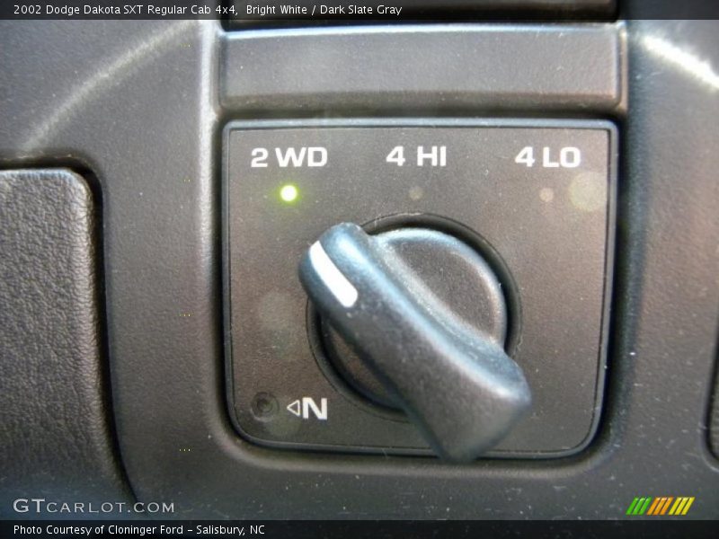Bright White / Dark Slate Gray 2002 Dodge Dakota SXT Regular Cab 4x4
