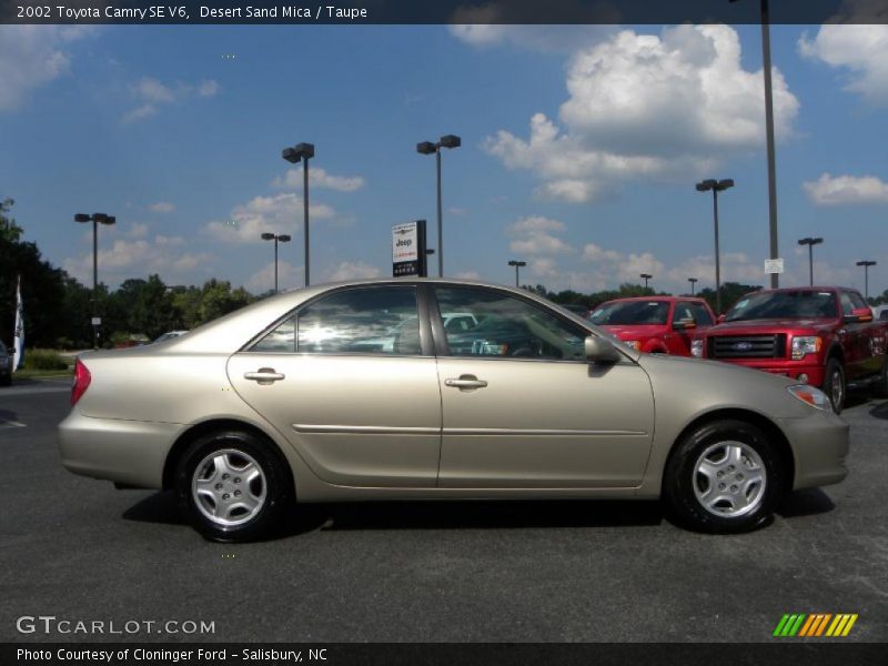 Desert Sand Mica / Taupe 2002 Toyota Camry SE V6