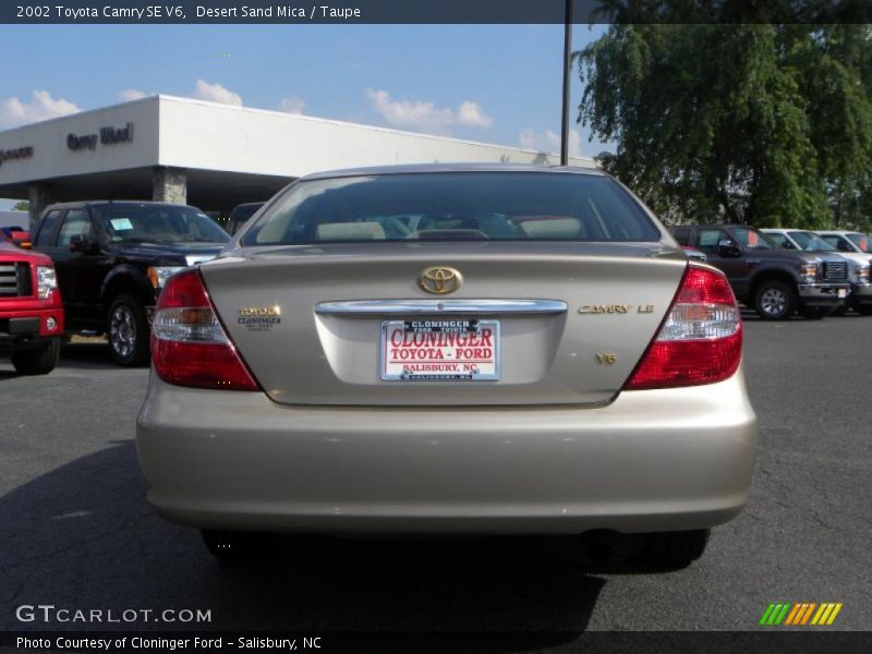Desert Sand Mica / Taupe 2002 Toyota Camry SE V6