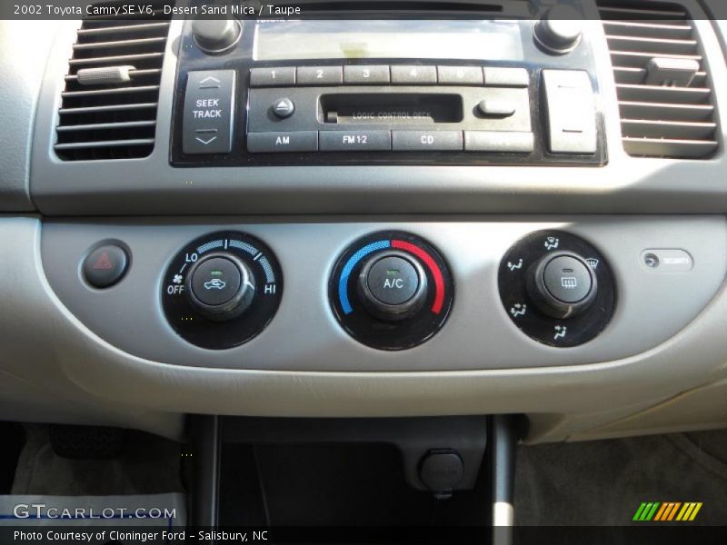 Desert Sand Mica / Taupe 2002 Toyota Camry SE V6