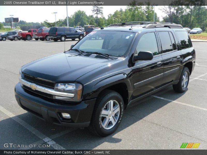 Black / Light Cashmere/Ebony 2005 Chevrolet TrailBlazer EXT LS