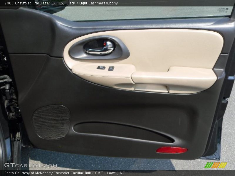 Black / Light Cashmere/Ebony 2005 Chevrolet TrailBlazer EXT LS