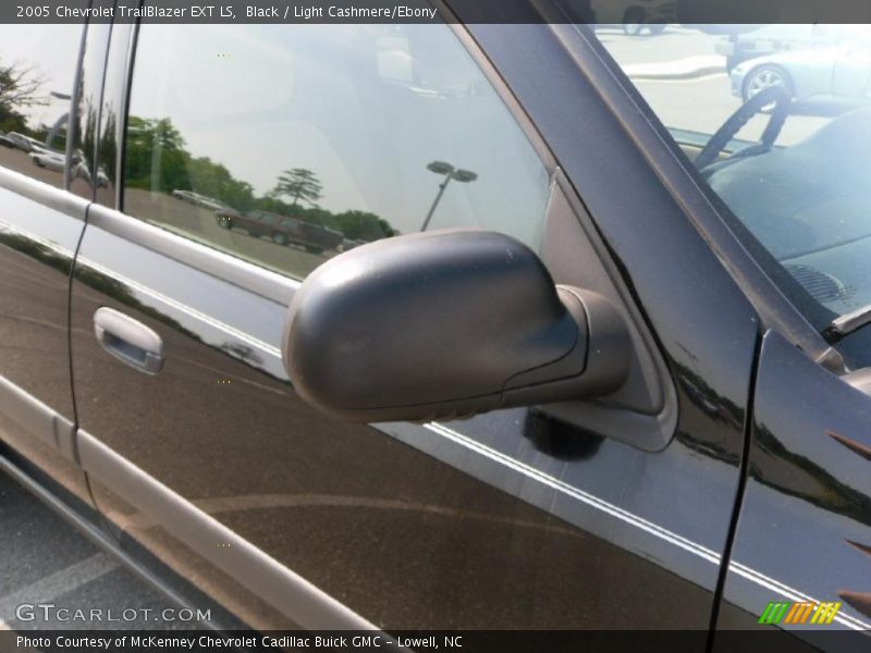 Black / Light Cashmere/Ebony 2005 Chevrolet TrailBlazer EXT LS