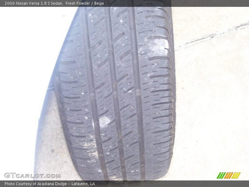Fresh Powder / Beige 2009 Nissan Versa 1.8 S Sedan
