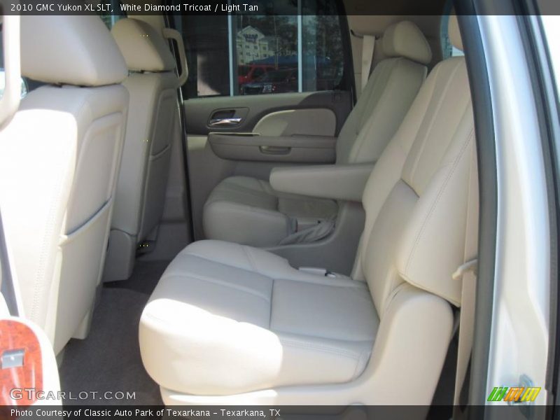 White Diamond Tricoat / Light Tan 2010 GMC Yukon XL SLT