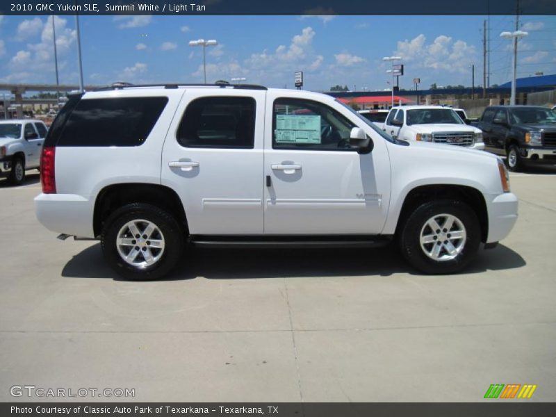 Summit White / Light Tan 2010 GMC Yukon SLE