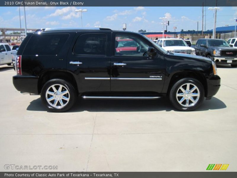Onyx Black / Ebony 2010 GMC Yukon Denali