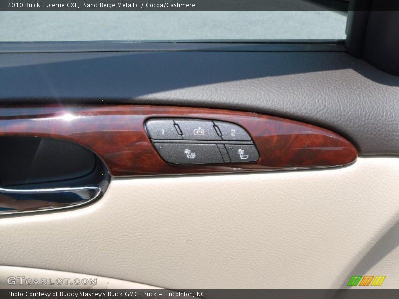 Sand Beige Metallic / Cocoa/Cashmere 2010 Buick Lucerne CXL