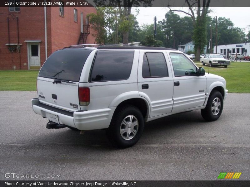 White / Gray 1997 Oldsmobile Bravada AWD