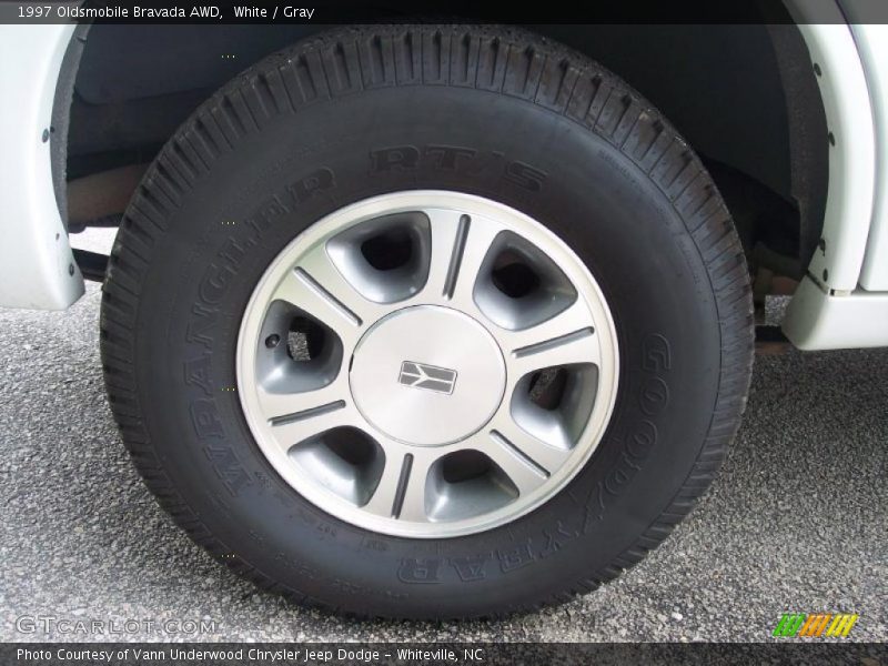 White / Gray 1997 Oldsmobile Bravada AWD