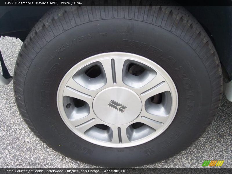 White / Gray 1997 Oldsmobile Bravada AWD