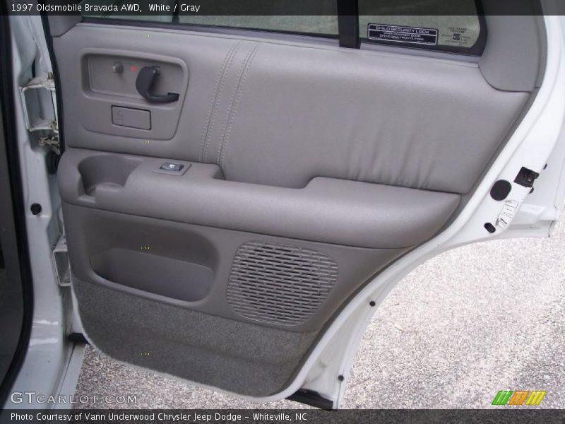 White / Gray 1997 Oldsmobile Bravada AWD