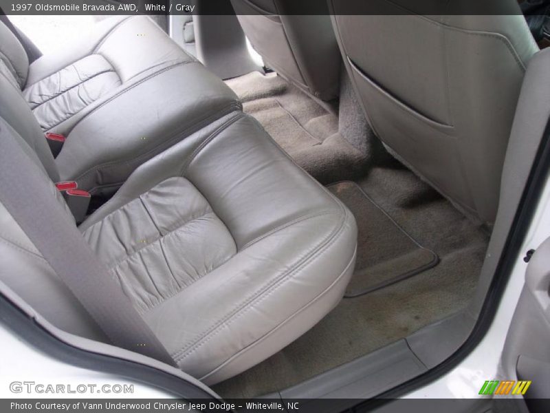 White / Gray 1997 Oldsmobile Bravada AWD