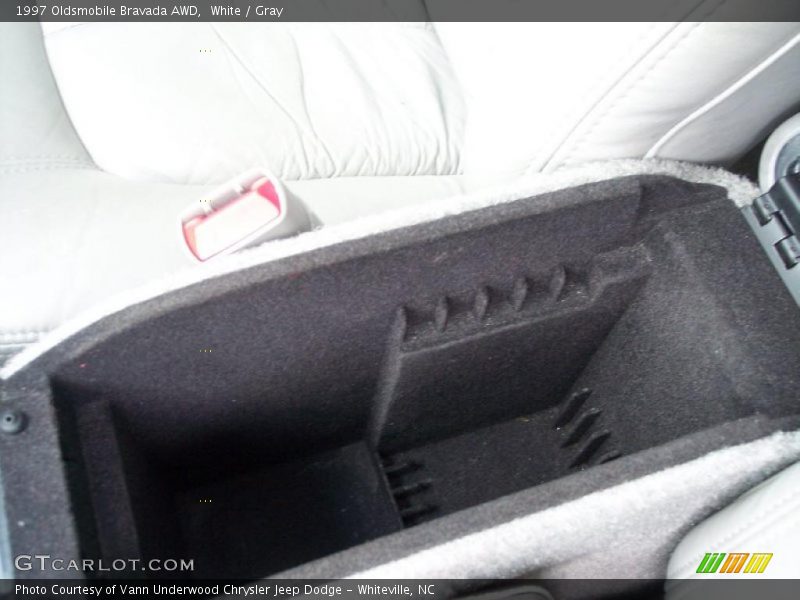 White / Gray 1997 Oldsmobile Bravada AWD