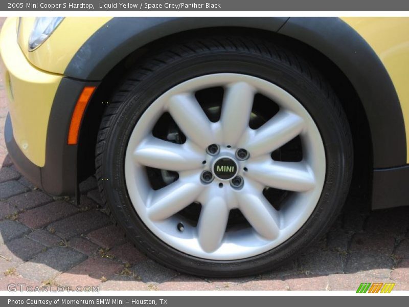 Liquid Yellow / Space Grey/Panther Black 2005 Mini Cooper S Hardtop