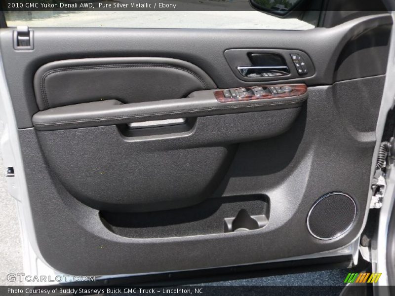 Pure Silver Metallic / Ebony 2010 GMC Yukon Denali AWD