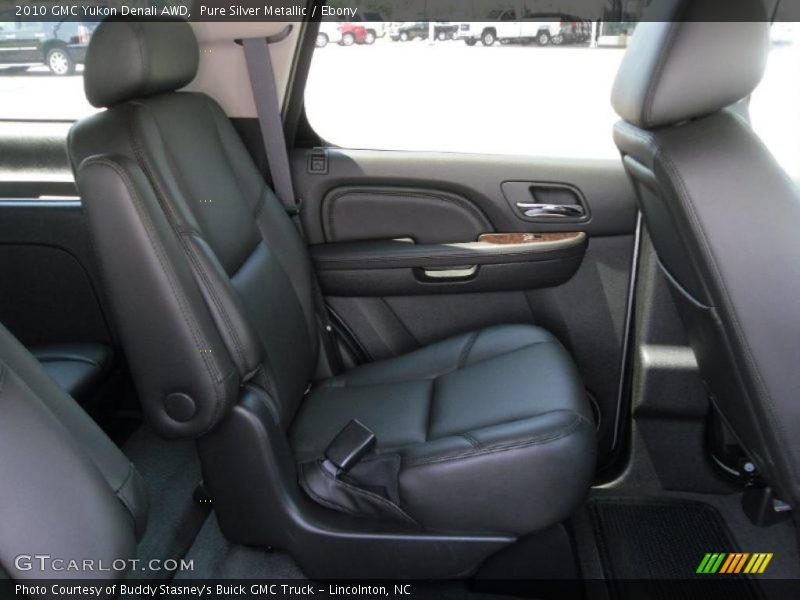 Pure Silver Metallic / Ebony 2010 GMC Yukon Denali AWD