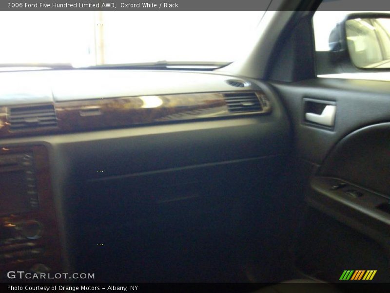Oxford White / Black 2006 Ford Five Hundred Limited AWD