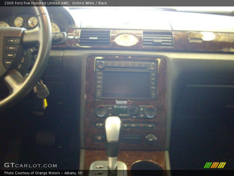 Oxford White / Black 2006 Ford Five Hundred Limited AWD