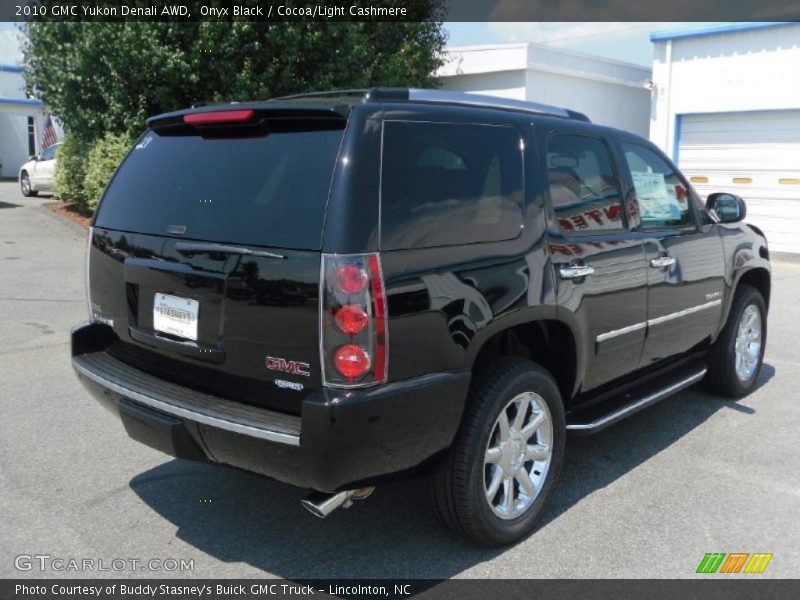Onyx Black / Cocoa/Light Cashmere 2010 GMC Yukon Denali AWD