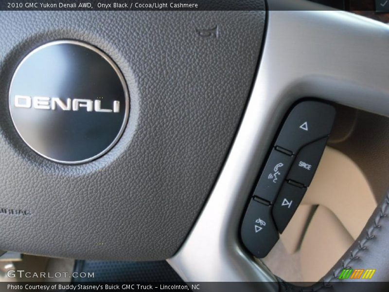 Onyx Black / Cocoa/Light Cashmere 2010 GMC Yukon Denali AWD