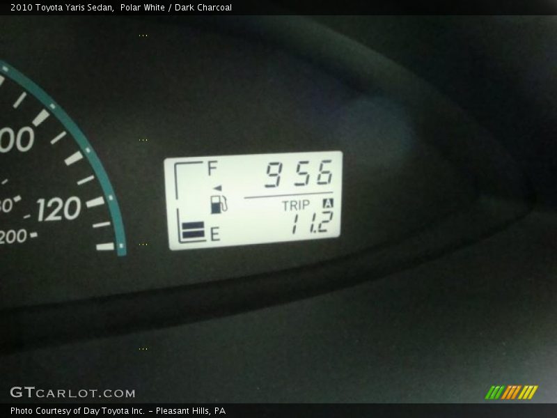 Polar White / Dark Charcoal 2010 Toyota Yaris Sedan