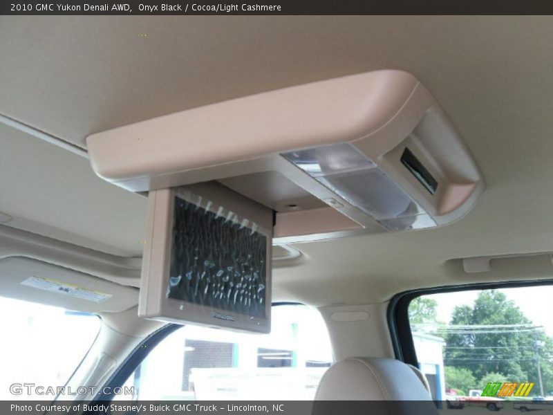 Onyx Black / Cocoa/Light Cashmere 2010 GMC Yukon Denali AWD
