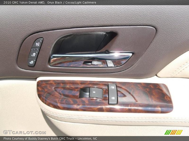 Onyx Black / Cocoa/Light Cashmere 2010 GMC Yukon Denali AWD