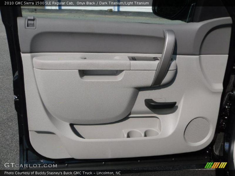 Onyx Black / Dark Titanium/Light Titanium 2010 GMC Sierra 1500 SLE Regular Cab