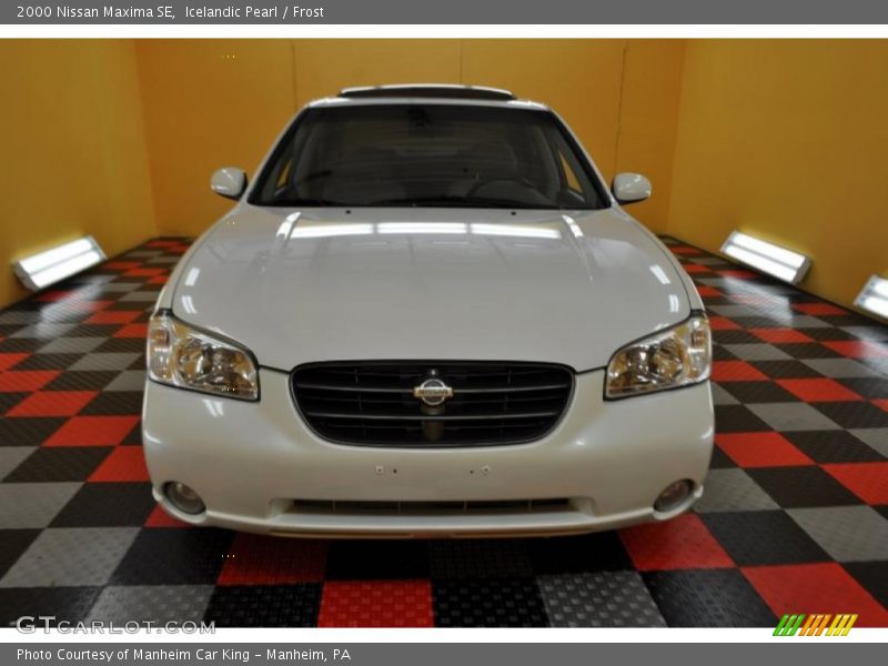 Icelandic Pearl / Frost 2000 Nissan Maxima SE