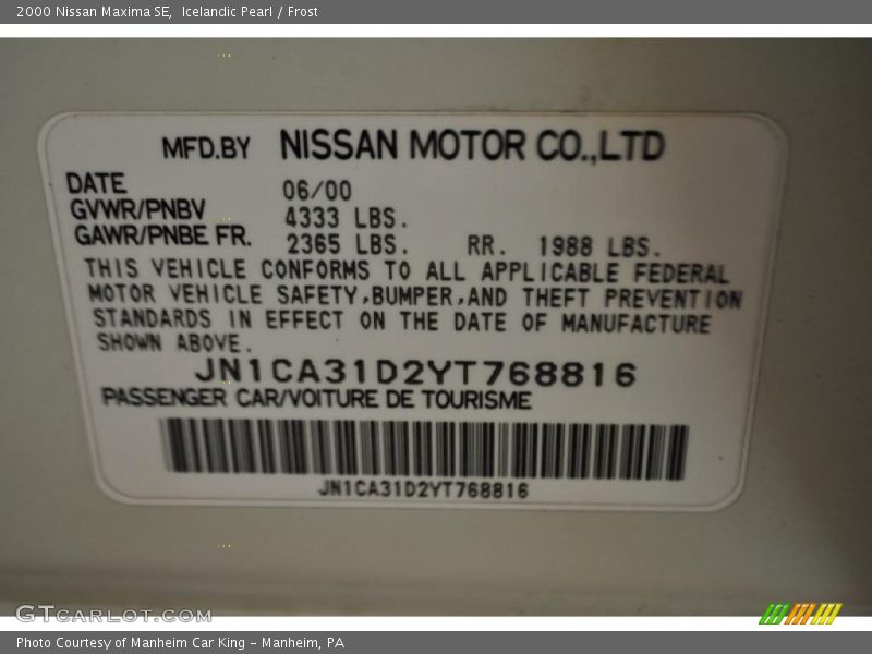 Icelandic Pearl / Frost 2000 Nissan Maxima SE